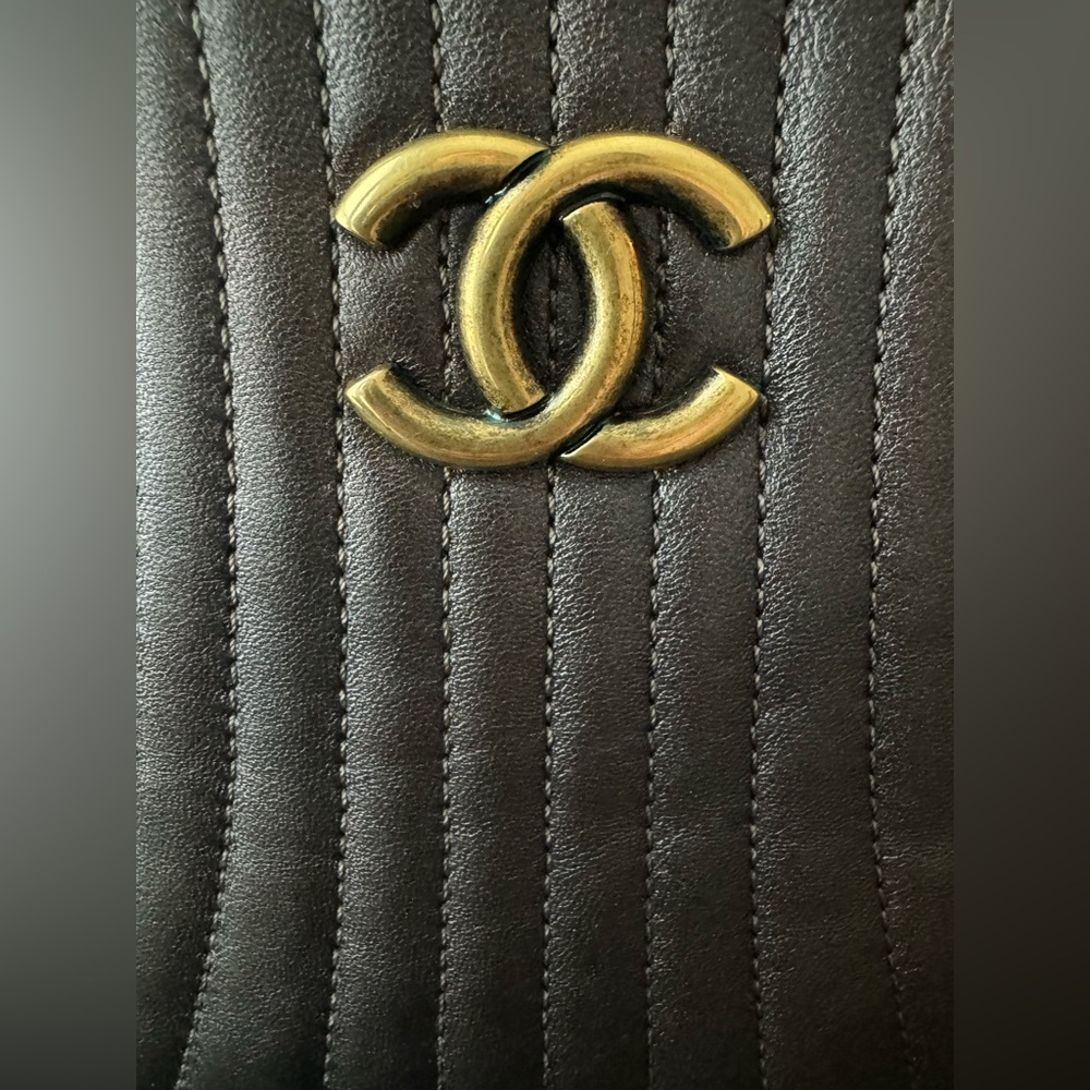 💯Authentic CHANEL Metallic Quilted Shoulder Bag